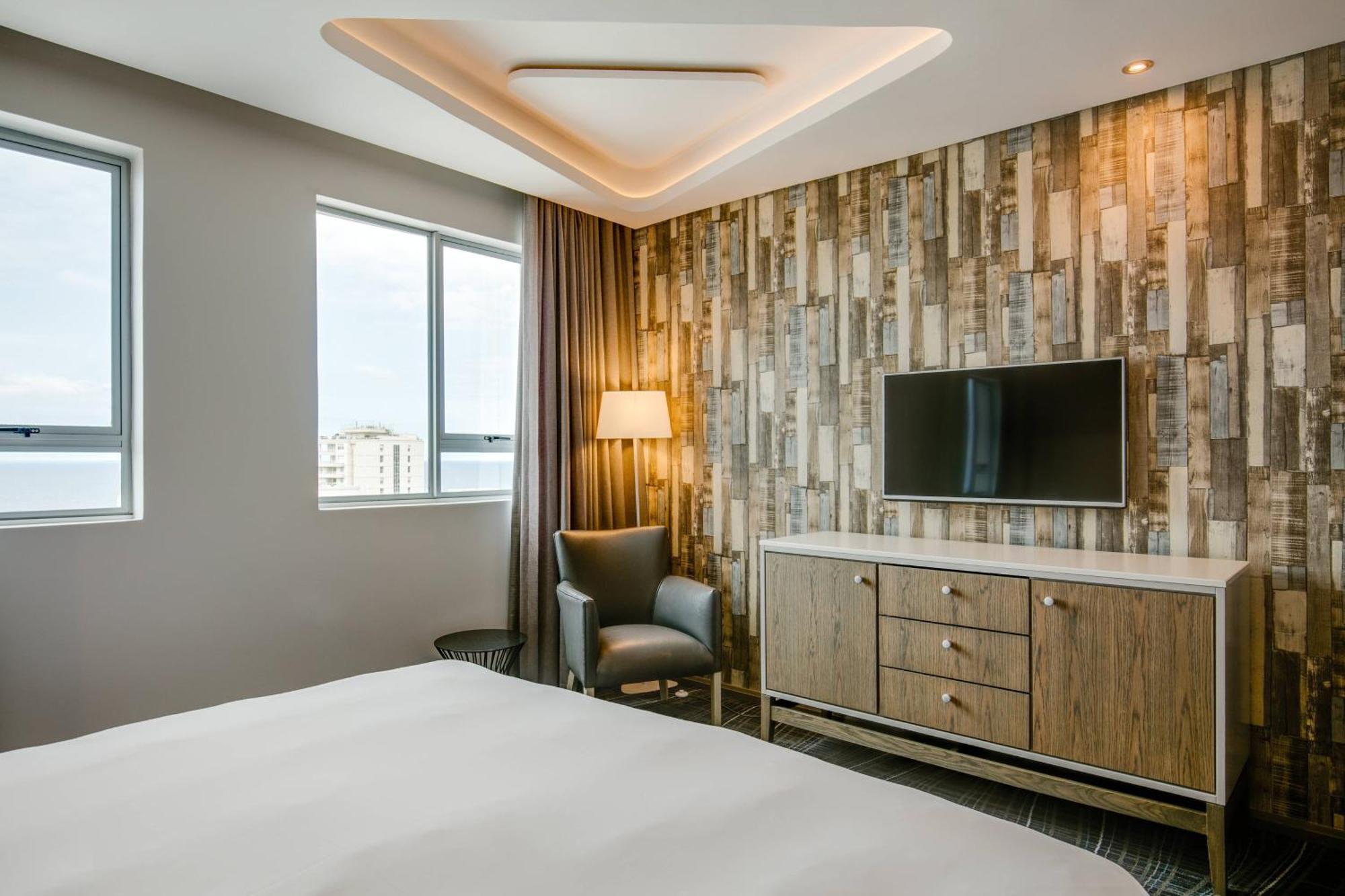 Protea Hotel By Marriott Durban Umhlanga Екстериор снимка